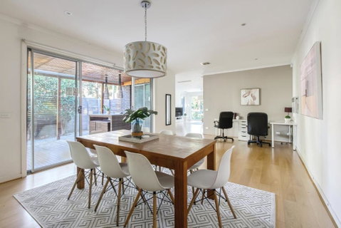 Ringtail Retreat - Contemporary Family Comforts - Accommodation 4U 1