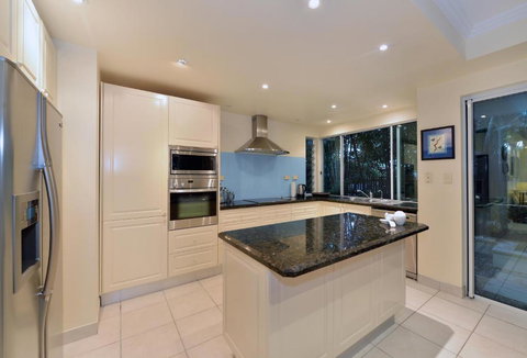 Reef Villa Port Douglas - Accommodation 4U 2