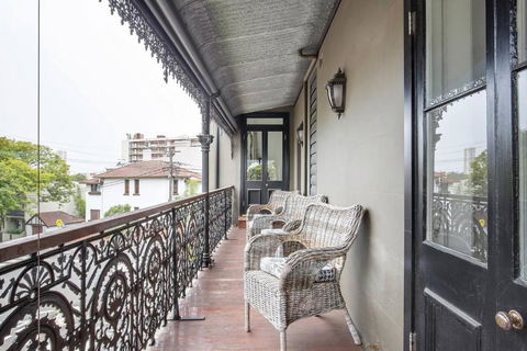 Refined Paddington Corner Terrace With Parking - Accommodation 4U 3