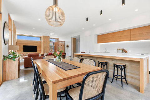 REFRESH At Lonnie - Accommodation 4U 1
