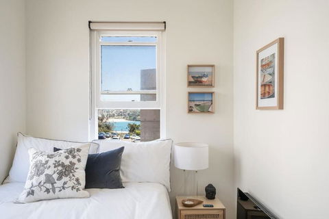 Relaxed Coogee Coastal Living With Ocean Views - Accommodation 4U 0
