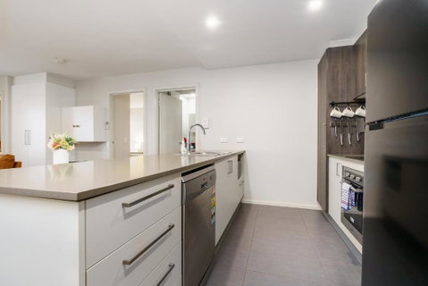 Relaxing 2BR Stay Near South Point Tuggeranong - Accommodation 4U 2