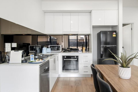 Relaxing Family Townhouse Near Melbournes CBD - Accommodation 4U 2