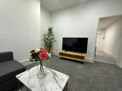 Remarkable 2 Bedroom House At The Centre Of Darlinghurst - Accommodation 4U 1