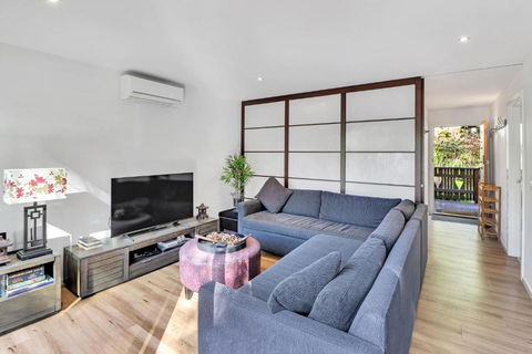 Ren Basera - Accommodation 4U 2