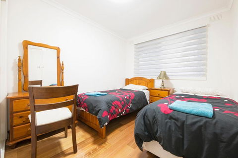 Rent Melbourne - Accommodation 4U 2