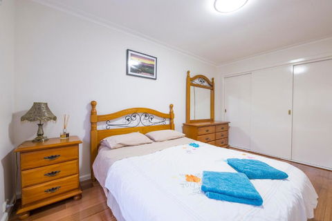 Rent Melbourne - Accommodation 4U 3