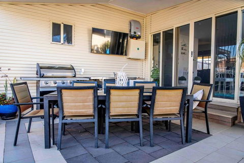 Resort On Morgan With Beautiful Private Pool, Pet Friendly - Accommodation 4U 3