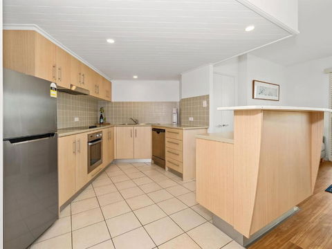 RESORT ON THE BEACH 2214/2215 - Accommodation 4U 3
