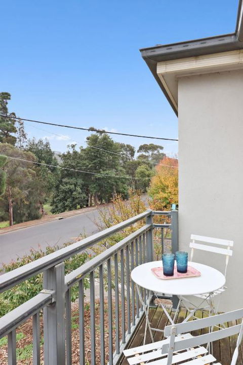 Retreat On Gairloch I Geelong River Hideaway - Accommodation 4U 2