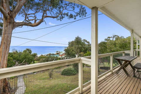 Retro Retreat - Accommodation 4U 0