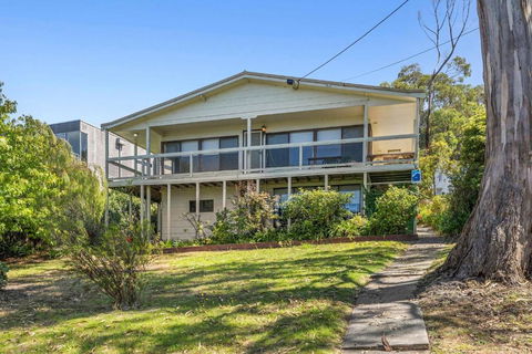 Retro Retreat - Accommodation 4U 1