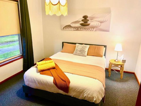 Retro Riverside Redan, Ballarat - Accommodation 4U 1