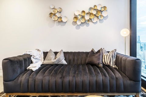 Ritzy Apartment In Iconic Australia 108 With Views - Accommodation 4U 0