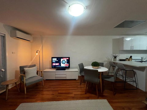River End Unit Near Parkland - Accommodation 4U 0