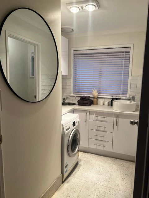 River End Unit Near Parkland - Accommodation 4U 1