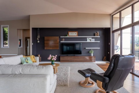 River Haven Serene Spacious With River Views - Accommodation 4U 2