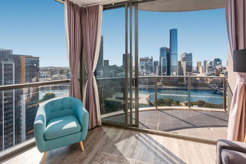 River-View Unit With Rooftop Pool Near Museums - Accommodation 4U 2