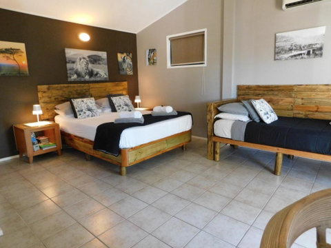 Riverbend Cottage Cabin - Little Heaven - Accommodation 4U 3