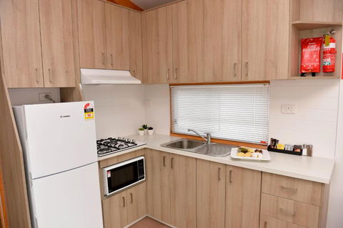 Riverside Cabin Park - Accommodation 4U 3