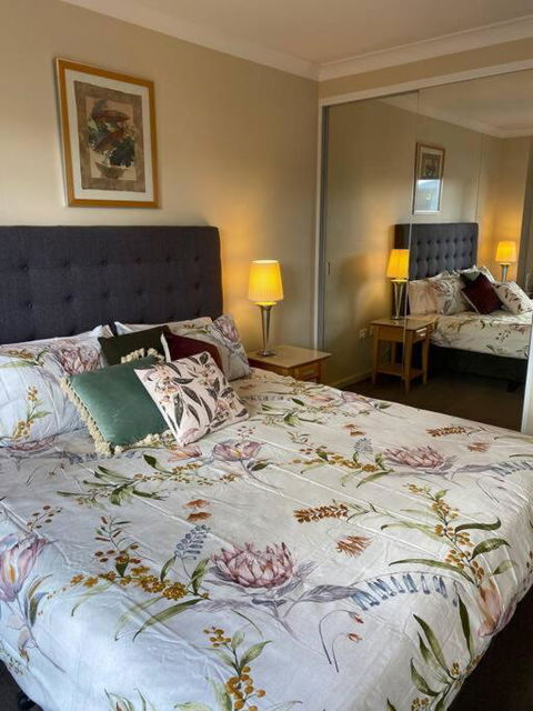 RIVERSIDE CITY VIEW PARKING NETFLIX WIFI WINE FREE - Accommodation 4U 1