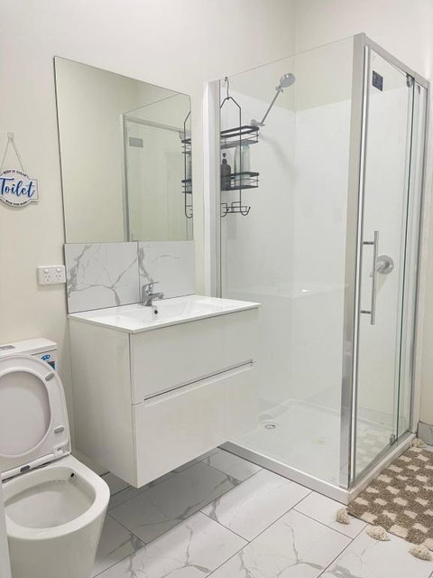 Riverside Hotel - Accommodation 4U 2