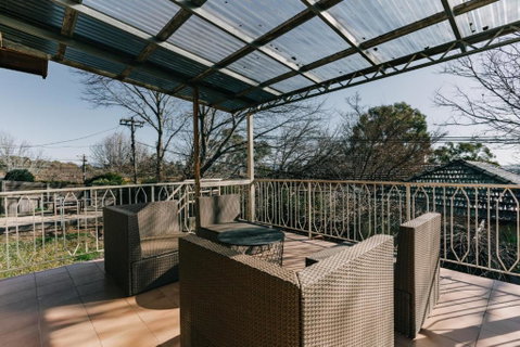 Restful Canberra Retreat In Spacious Terrace Home - Accommodation 4U 2
