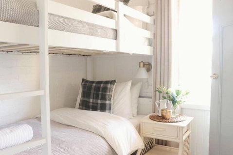 Rustic Chic 200 Metres From CBD - Accommodation 4U 1