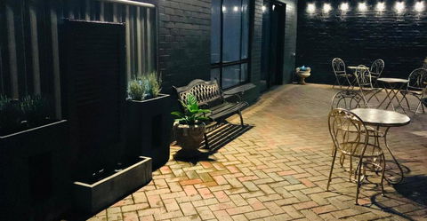 Rochester Tavern - Accommodation 4U 3