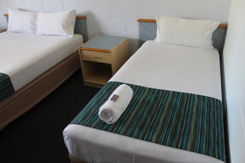 Rocky Glen Hotel Motel Gladstone - Accommodation 4U 3