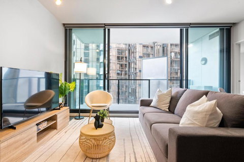 Rooftop Pool 2BR Apt At Marvel Stadium With Free Parking - Accommodation 4U 1