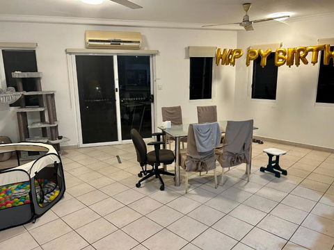 Room In City With Kittens! - Accommodation 4U 3