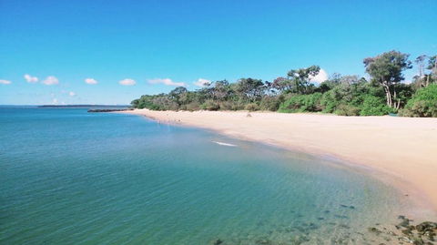 Rosalynda- Luxury Beachfront 3 BR Townhouse - Accommodation 4U 2
