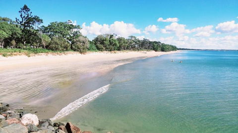 Rosalynda- Luxury Beachfront 3 BR Townhouse - Accommodation 4U 1
