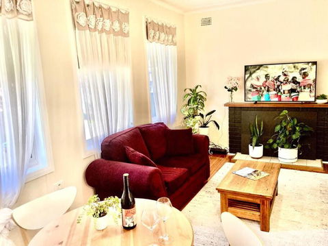 Rose End Cozy Apartment - Accommodation 4U 0