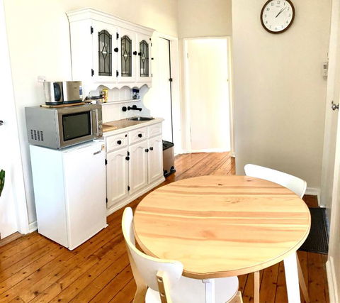 Rose End Cozy Apartment - Accommodation 4U 2