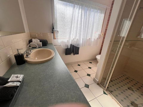 Rose Garden Motel - Accommodation 4U 1
