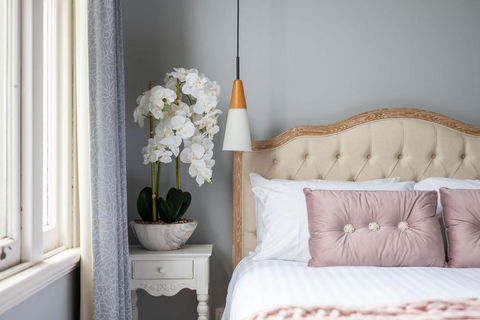 Rose Villa Heritage Home With Parking & WiFi - Accommodation 4U 1