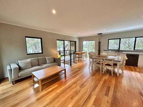 Rosella - Bushland Hideaway - Accommodation 4U 1