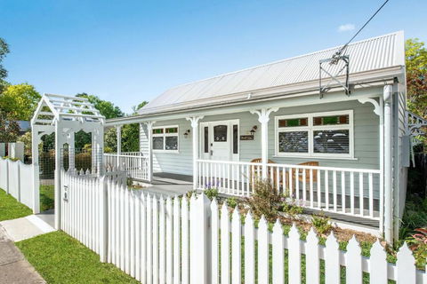 Rosemill Cottage - Mobility Friendly Accommodation Never Looked Better! - Accommodation 4U 0