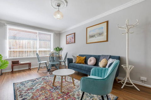 Rosewood Lodge - Cottage Charm Off High Street - Accommodation 4U 0