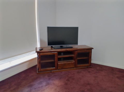 Ross - Accommodation 4U 2