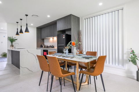 Rousehill 5Br With Pool Near Shopping Centre&Train - Accommodation 4U 0