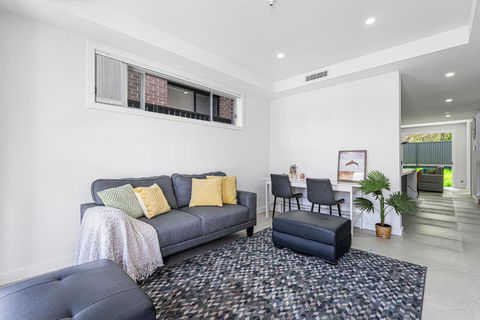 Rousehill 5Br With Pool Near Shopping Centre&Train - Accommodation 4U 2