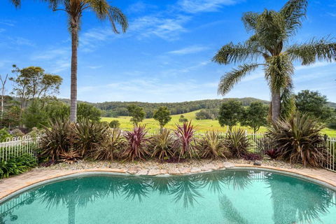 Roxy - A Secluded Luxury Estate Near Berry, Where Serenity Meets Family Comfort - Accommodation 4U 0