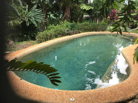 Royal Palm Cottage, Entire Two Bedroom 2 Bathroom House With Pool - Accommodation 4U 2