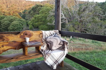 Rustic Hut Bush Retreat with Accommodation 4U