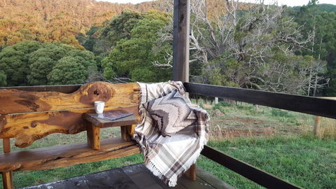 Rustic Hut Bush Retreat - Accommodation 4U 0