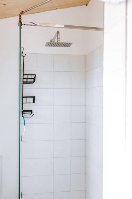 S U N S E T S H A C K Binalong - Accommodation 4U 1