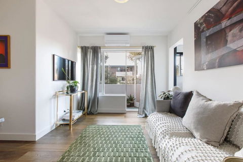 Sage Haven - Laidback St Kilda Beach Living - Accommodation 4U 1